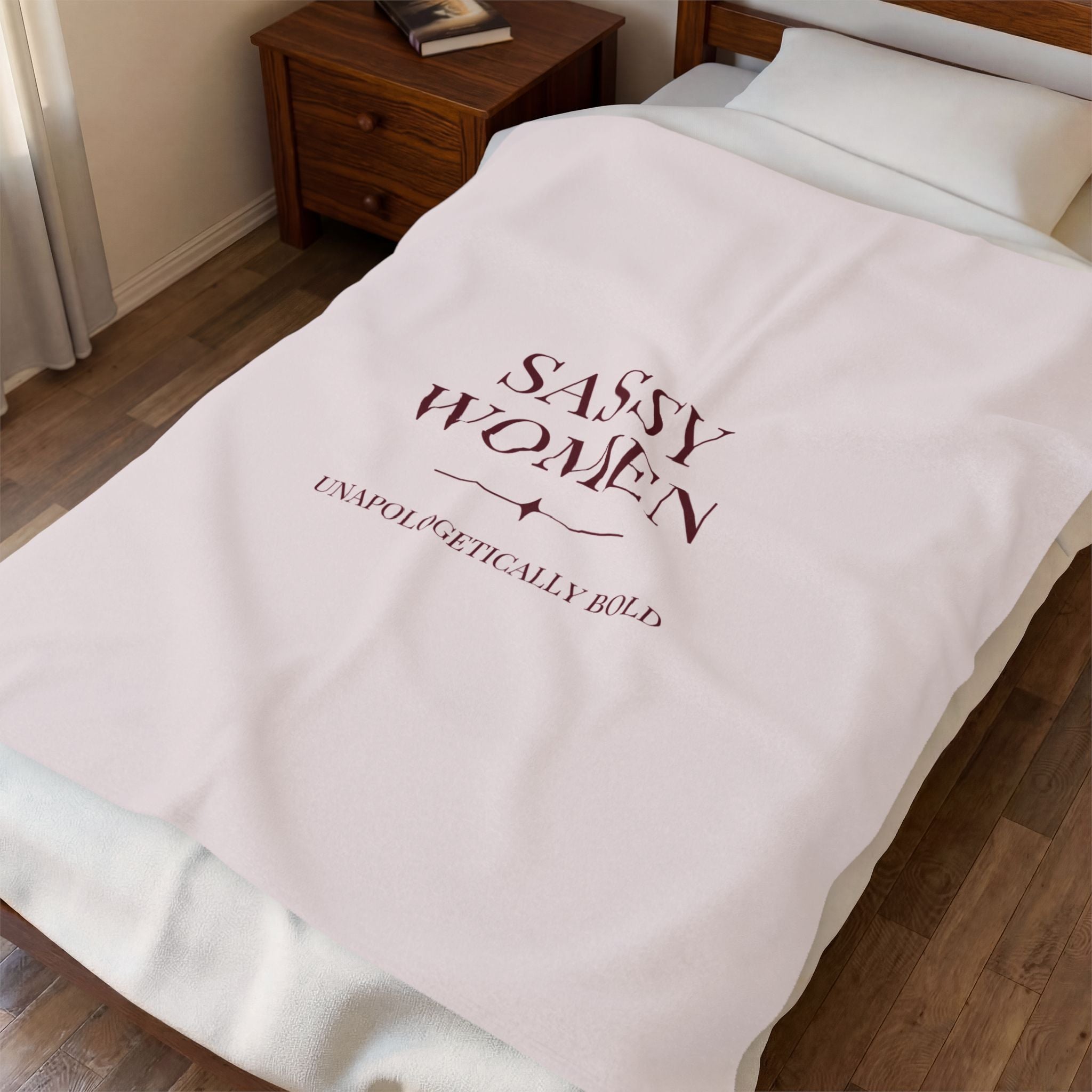 Sassy Women Velveteen Plush Blanket – Feminine Cozy Throw with 'SASSY WOMEN' Text